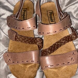 Propet Leather Brown adjustable strap Sandals. Sz 8. Braided Velcro straps.